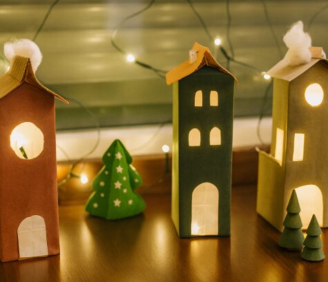 Lichthäuser aus Saftkartons